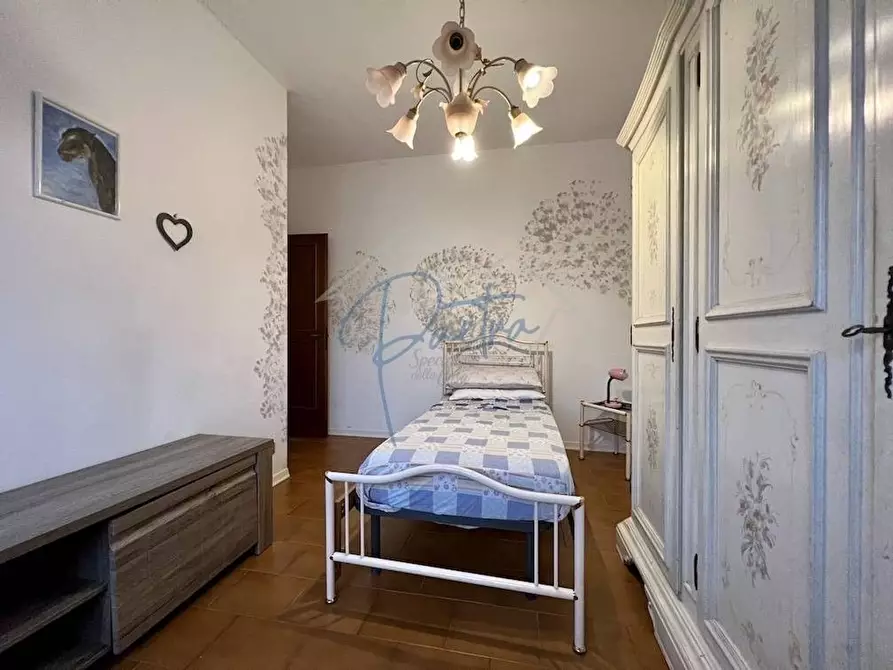 Immagine 22 di Appartamento in vendita  a Massa