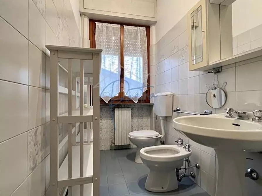 Immagine 19 di Appartamento in vendita  a Massa