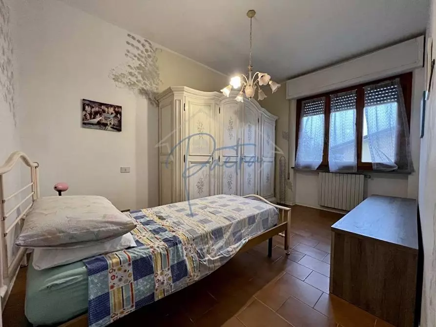 Immagine 21 di Appartamento in vendita  a Massa