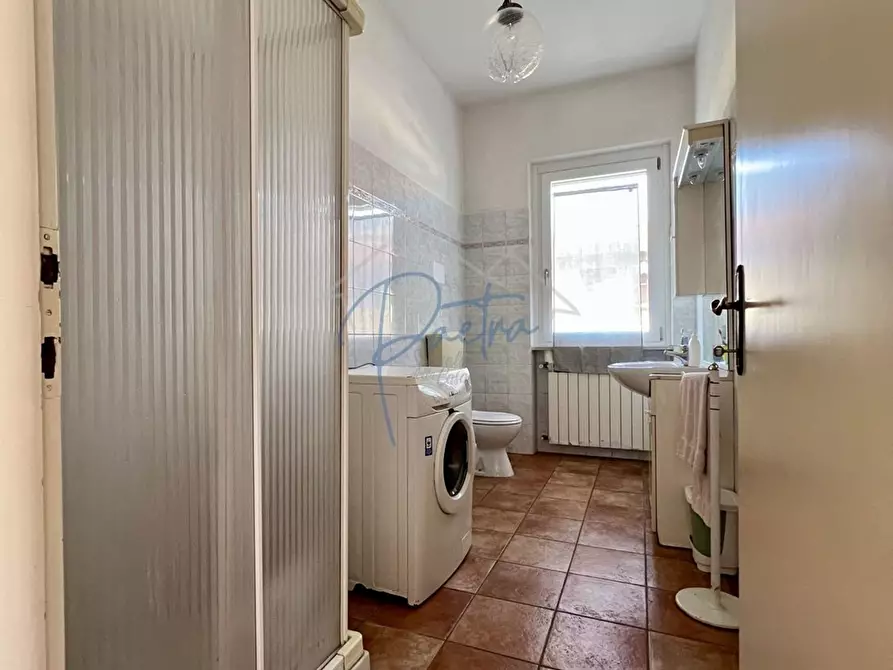 Immagine 13 di Appartamento in affitto  a Massa