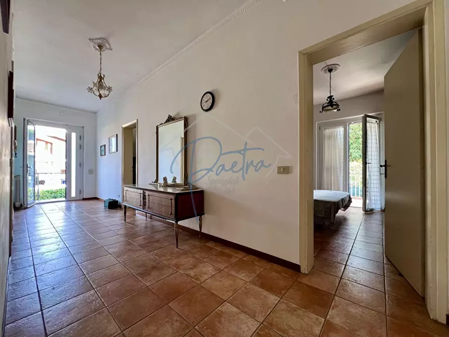 Immagine 10 di Appartamento in affitto  a Massa