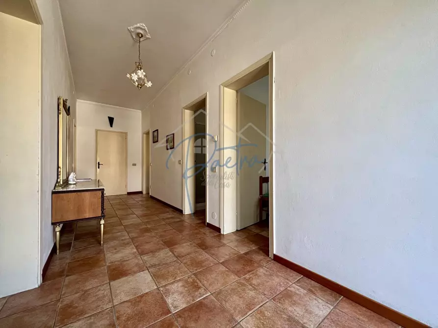 Immagine 9 di Appartamento in affitto  a Massa