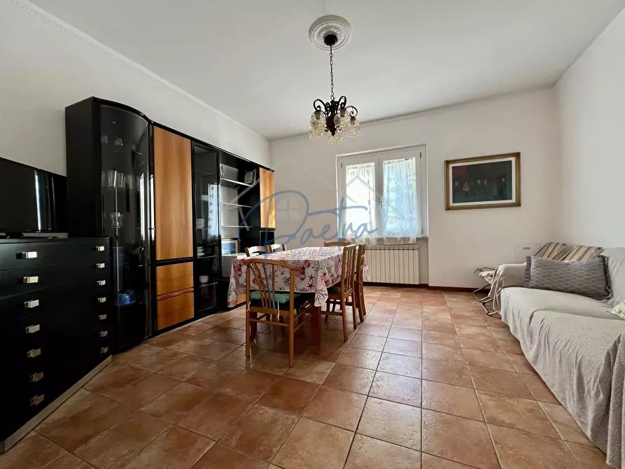 Immagine 2 di Appartamento in affitto  a Massa