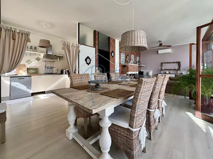 Immagine 11 di Appartamento in affitto  a Ameglia