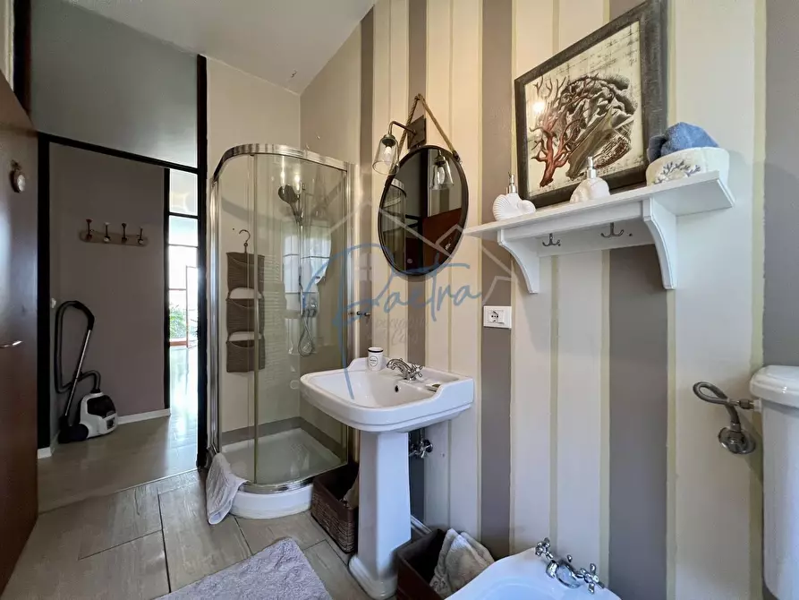 Immagine 47 di Appartamento in affitto  a Ameglia