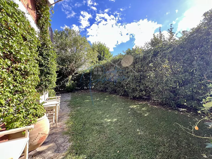 Immagine 52 di Appartamento in affitto  a Ameglia