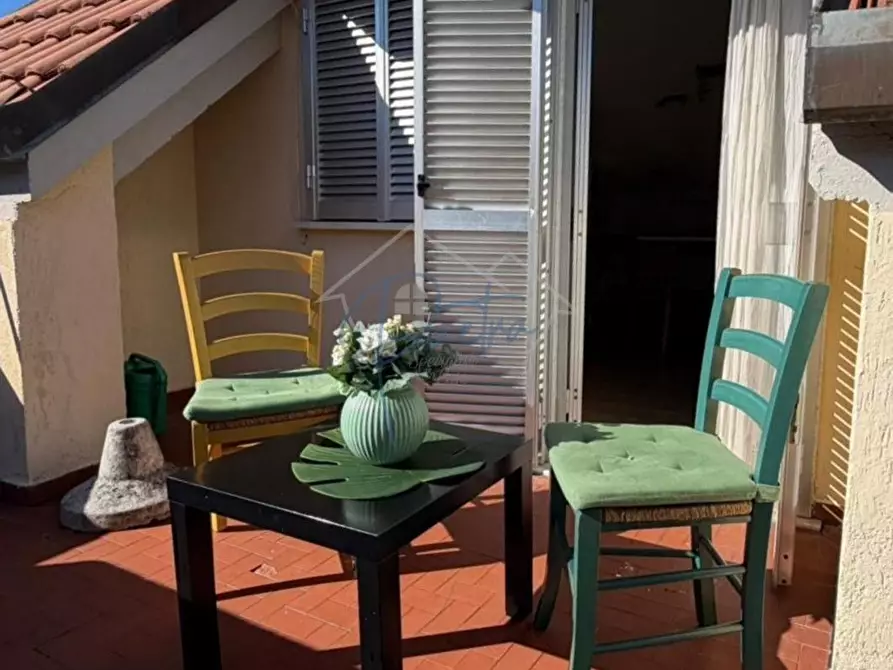 Immagine 2 di Mansarda in vendita  a Massa