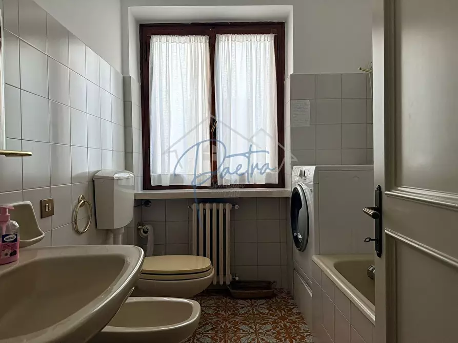 Immagine 22 di Villa in vendita  a Massa