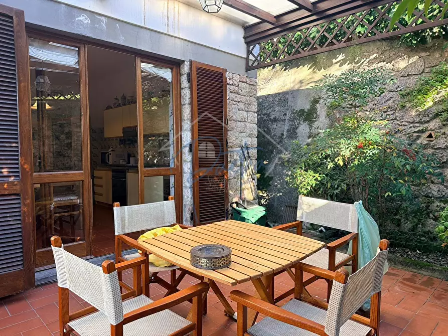 Immagine 16 di Villa in vendita  a Massa