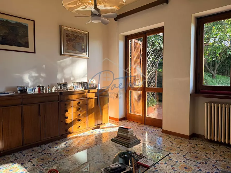 Immagine 20 di Villa in vendita  a Massa