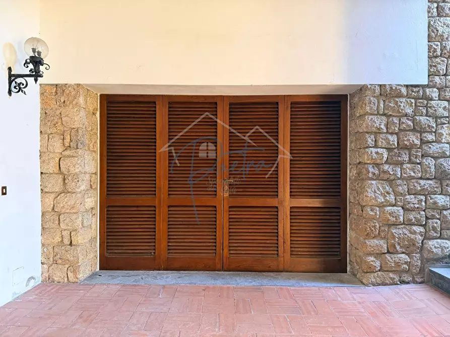 Immagine 3 di Villa in vendita  a Massa