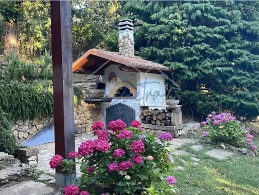 Immagine 13 di Casa indipendente in vendita  a Montignoso