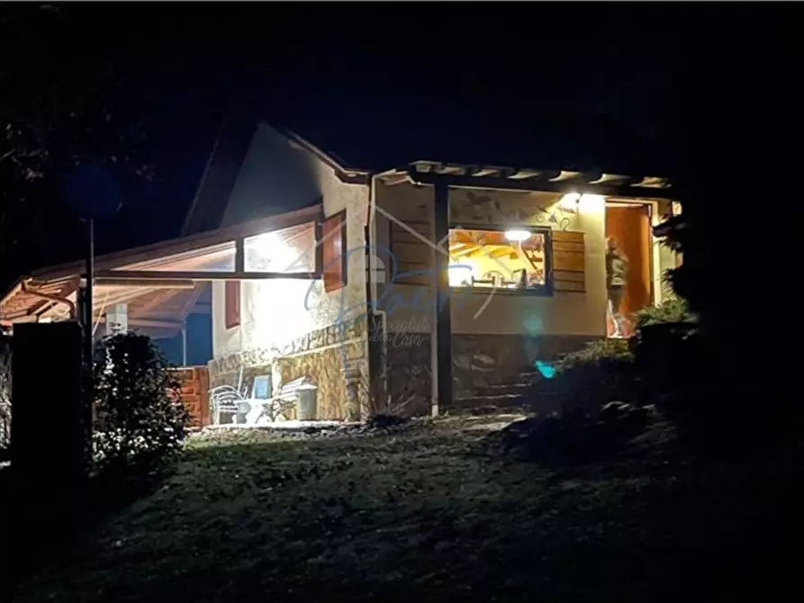 Immagine 19 di Casa indipendente in vendita  a Montignoso