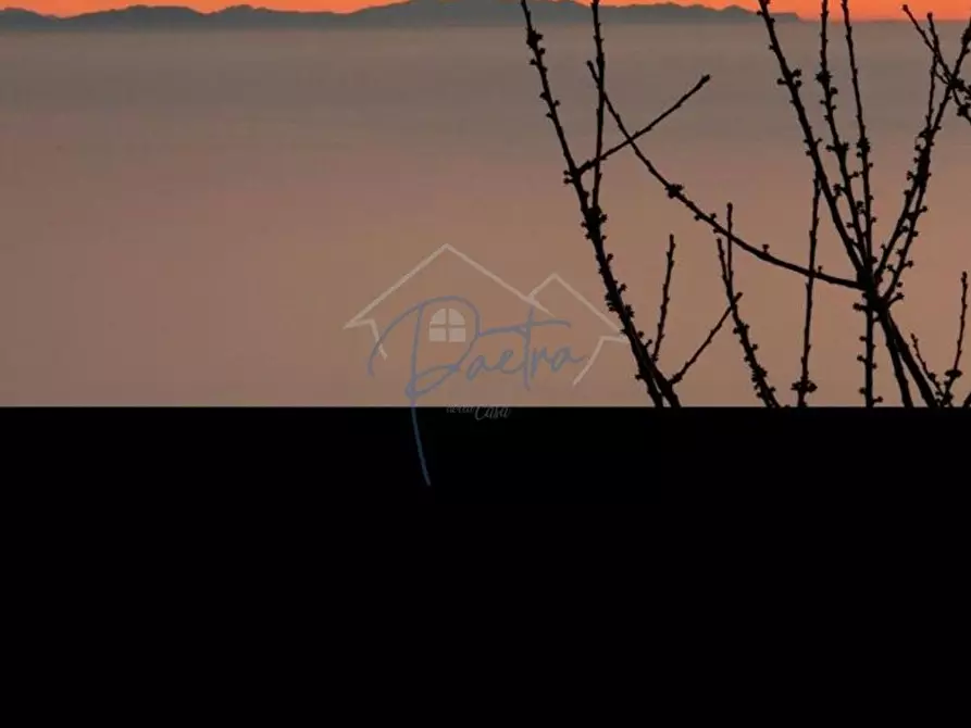 Immagine 20 di Casa indipendente in vendita  a Montignoso