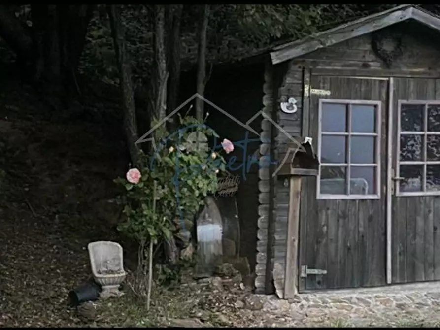 Immagine 15 di Casa indipendente in vendita  a Montignoso