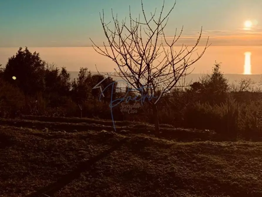 Immagine 21 di Casa indipendente in vendita  a Montignoso