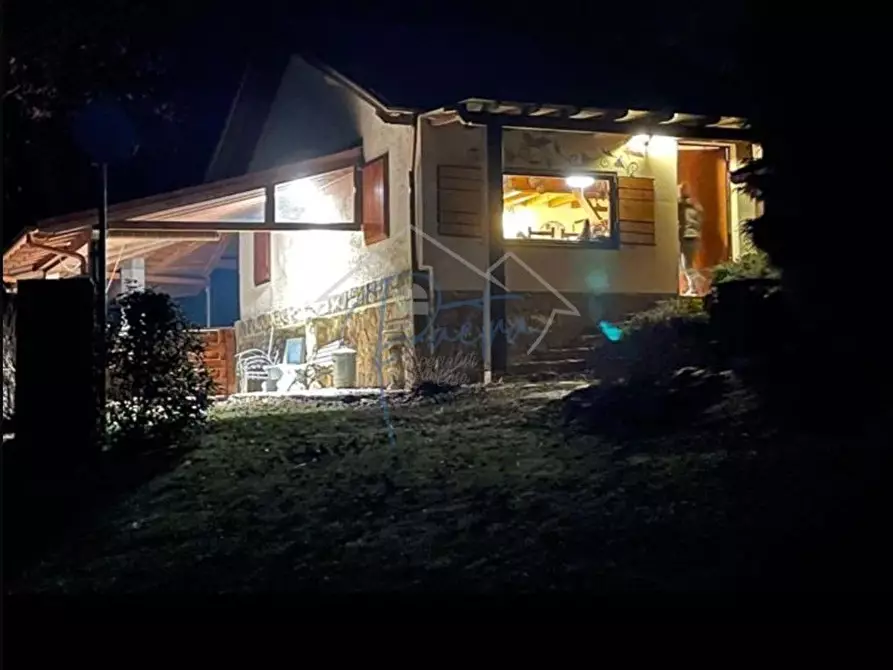 Immagine 24 di Casa indipendente in vendita  a Montignoso