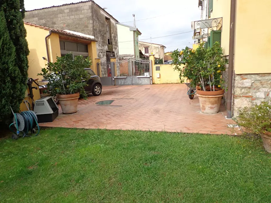 Immagine 31 di Rustico / casale in vendita  a Vecchiano