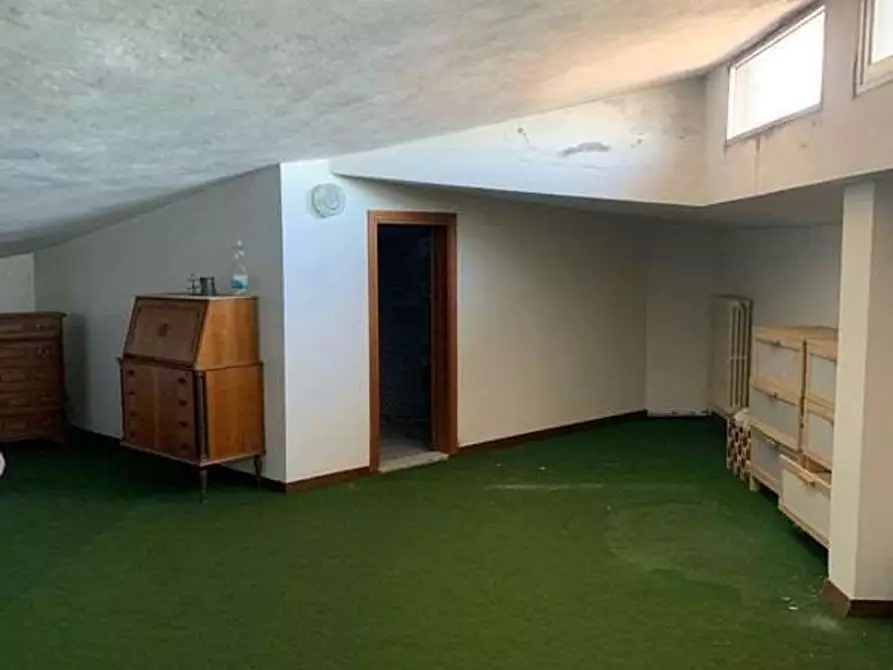 Immagine 10 di Appartamento in vendita  a Livorno