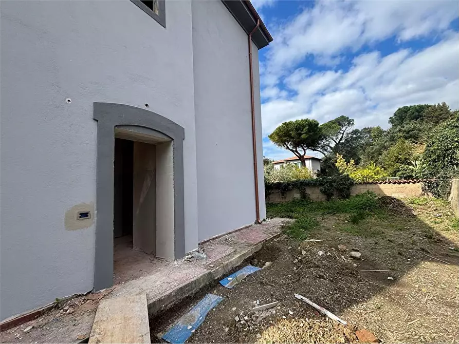 Immagine 28 di Casa semindipendente in vendita  a Rosignano Marittimo
