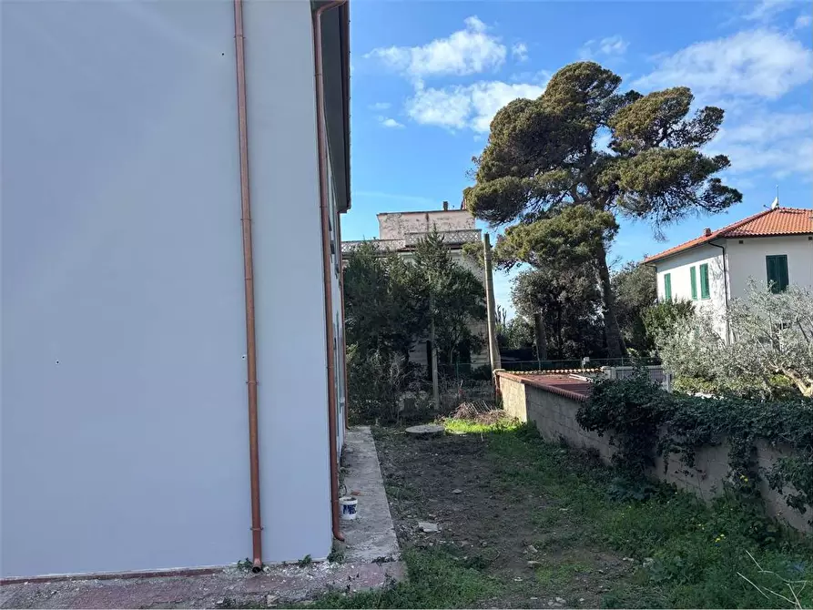 Immagine 37 di Casa semindipendente in vendita  a Rosignano Marittimo
