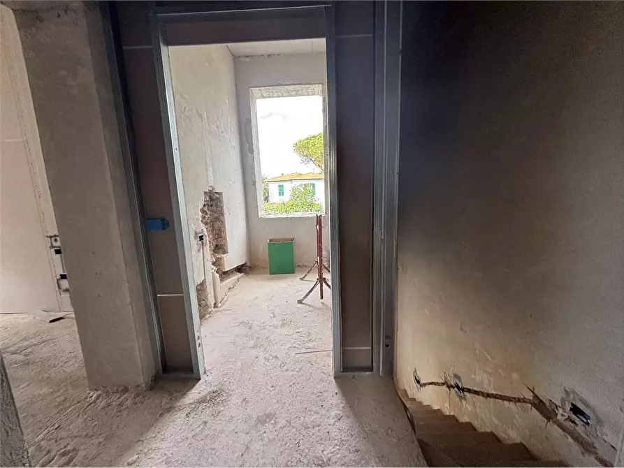 Immagine 11 di Casa semindipendente in vendita  a Rosignano Marittimo