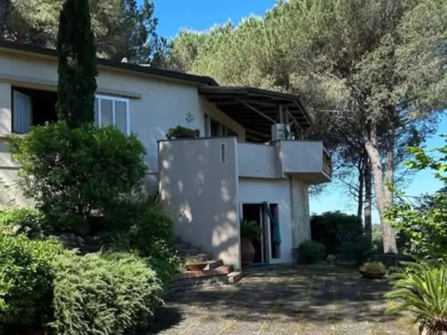 Immagine 1 di Villa in vendita  a Chianni