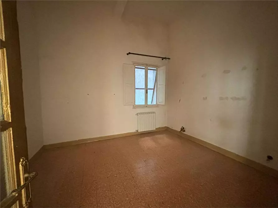 Immagine 11 di Appartamento in vendita  a Livorno
