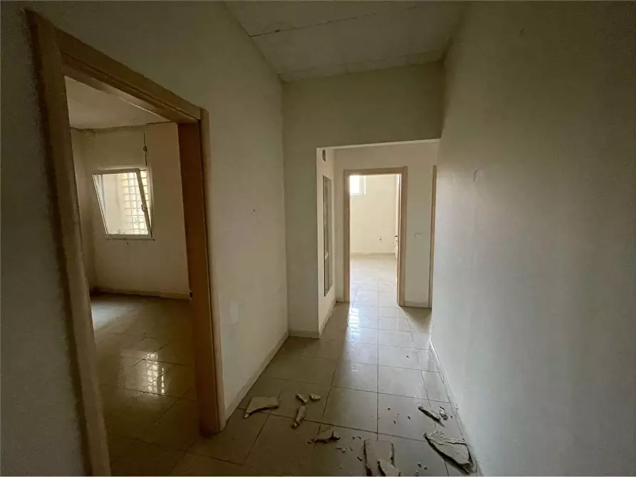 Immagine 23 di Ufficio in affitto  a Livorno