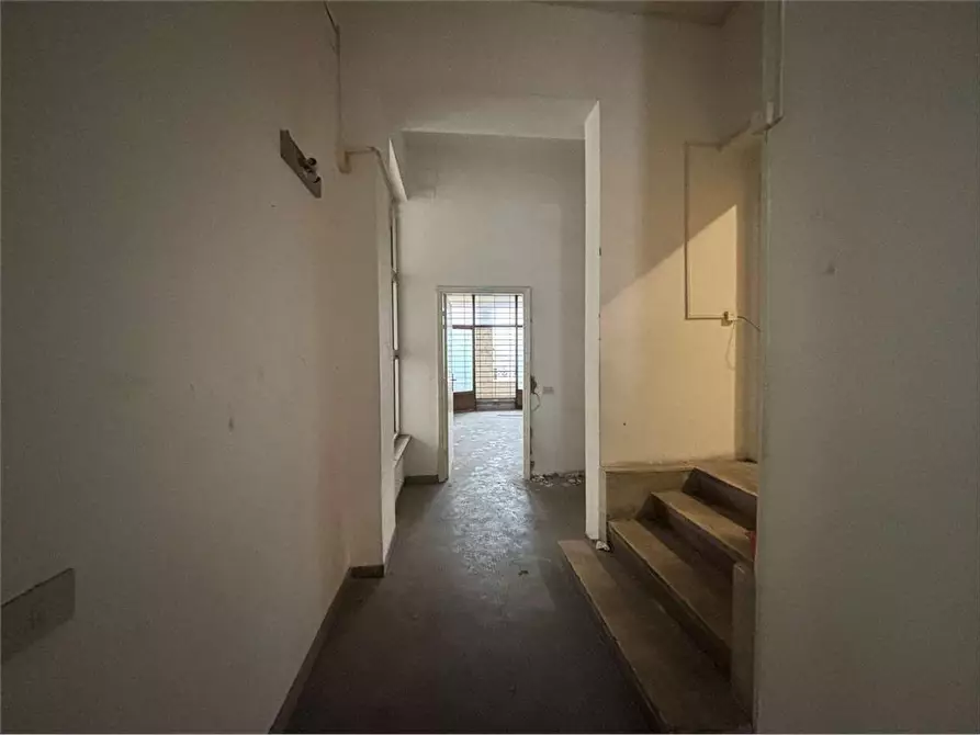 Immagine 6 di Ufficio in affitto  a Livorno