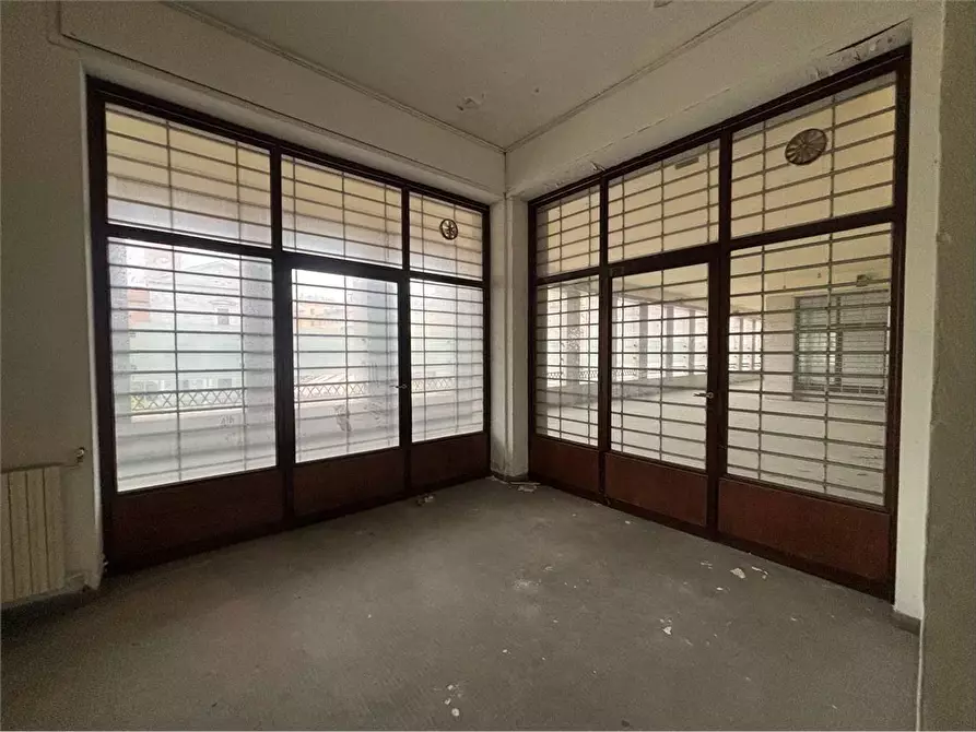 Immagine 10 di Ufficio in affitto  a Livorno