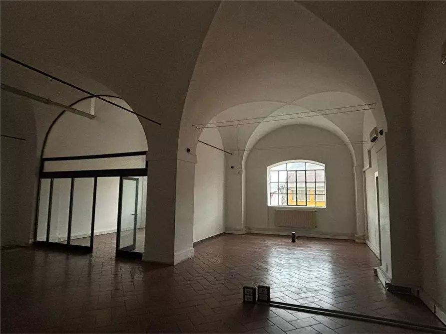 Immagine 1 di Ufficio in affitto  a Livorno