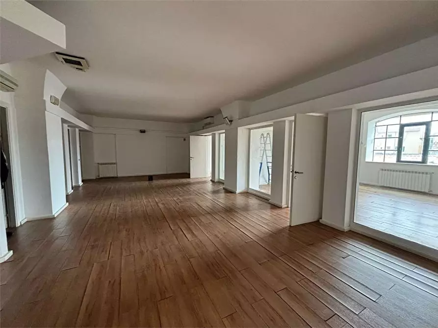 Immagine 1 di Ufficio in affitto  a Livorno