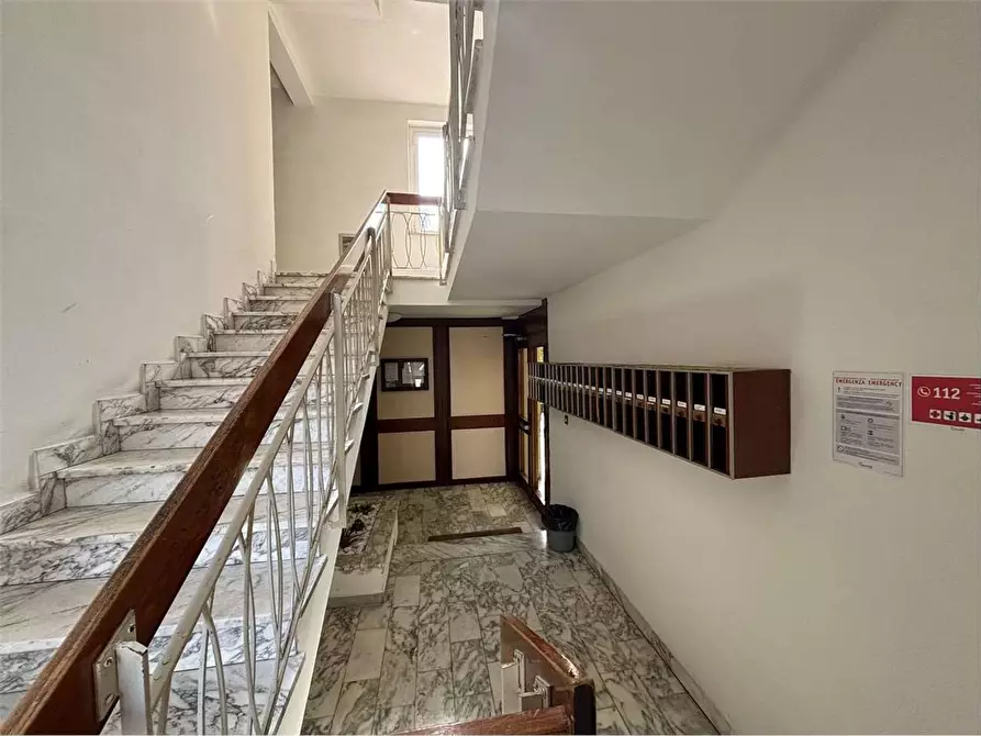 Immagine 8 di Appartamento in vendita  a Livorno