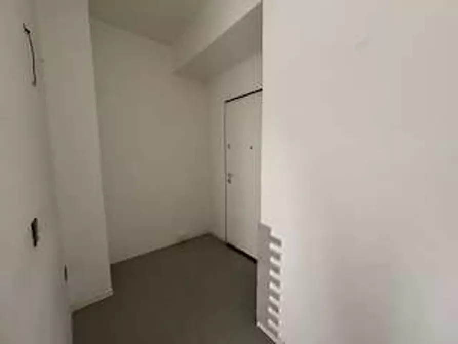 Immagine 11 di Appartamento in vendita  a Livorno