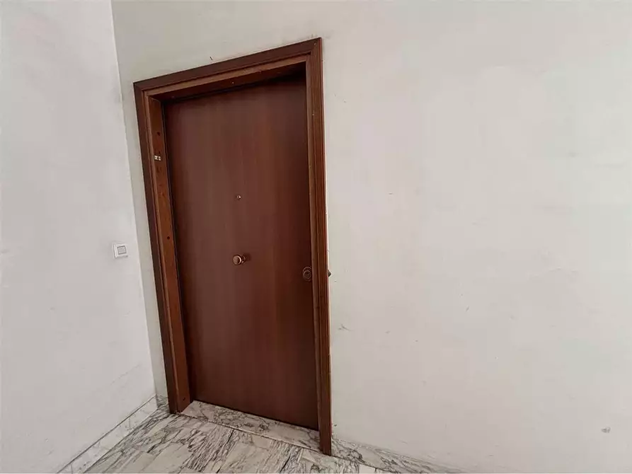 Immagine 9 di Appartamento in vendita  a Livorno