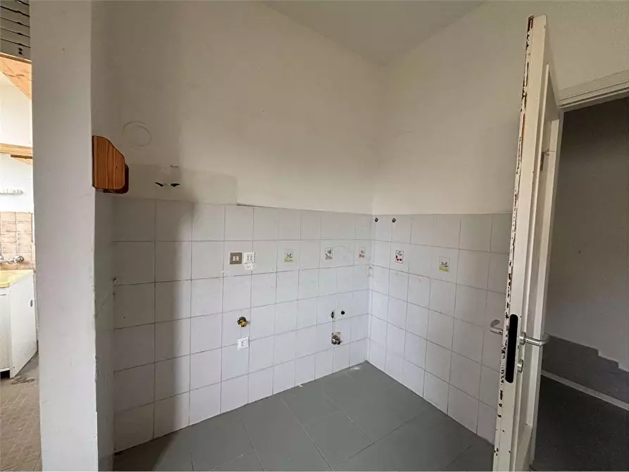 Immagine 26 di Appartamento in vendita  a Livorno