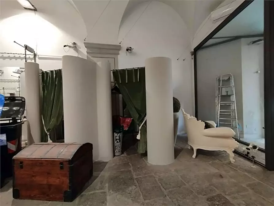 Immagine 7 di Locale commerciale in affitto  a Livorno