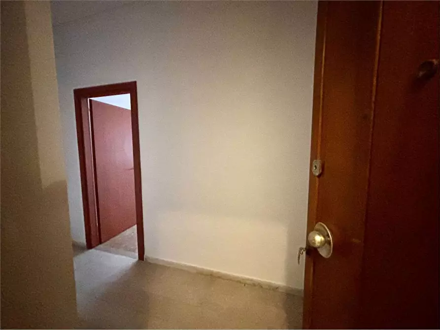 Immagine 2 di Ufficio in affitto  a Livorno