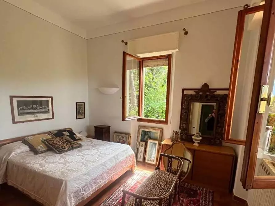 Immagine 6 di Villa in vendita  a Livorno