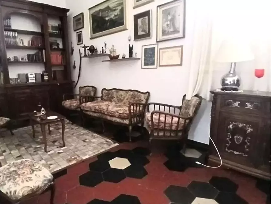 Immagine 12 di Appartamento in vendita  a Livorno