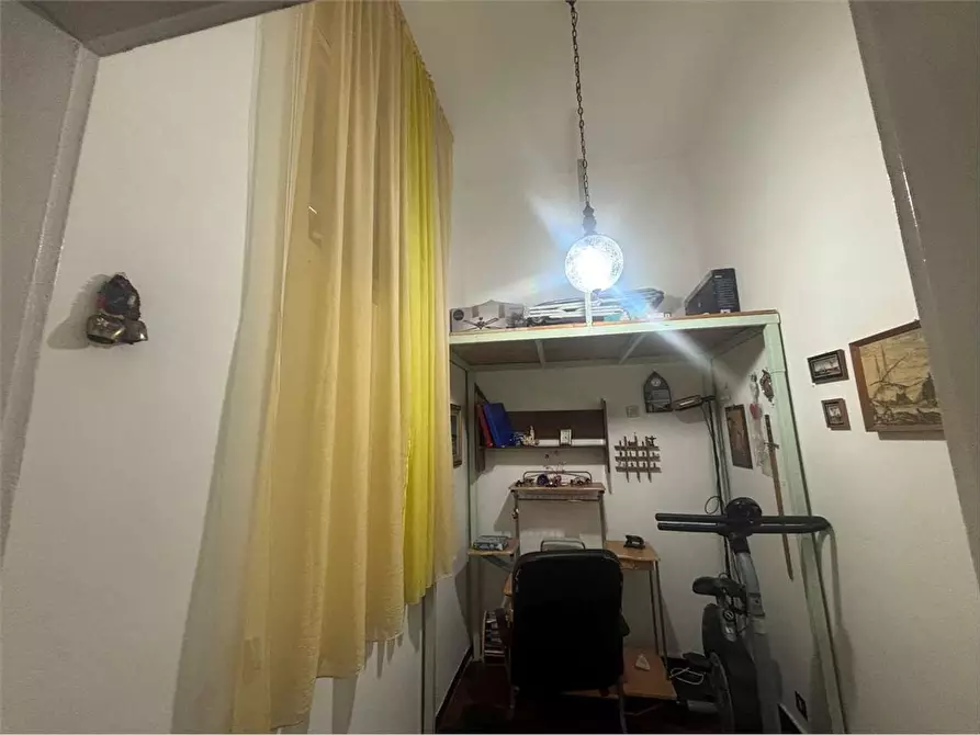 Immagine 18 di Appartamento in vendita  a Livorno