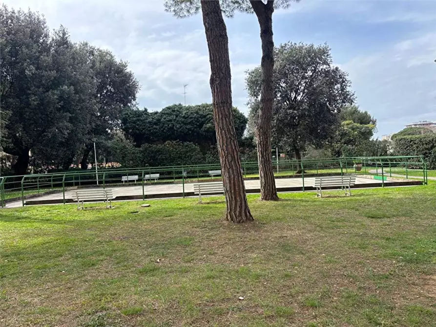 Immagine 4 di Appartamento in vendita  a Livorno