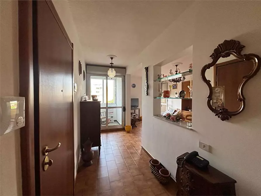 Immagine 9 di Appartamento in vendita  a Livorno