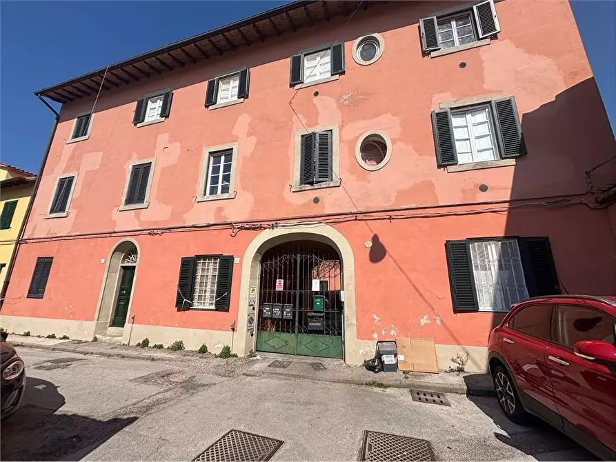 Immagine 1 di Laboratorio in affitto  a Livorno