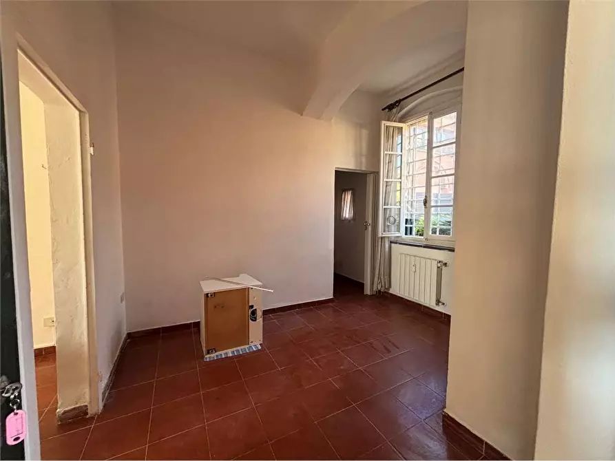 Immagine 11 di Laboratorio in affitto  a Livorno