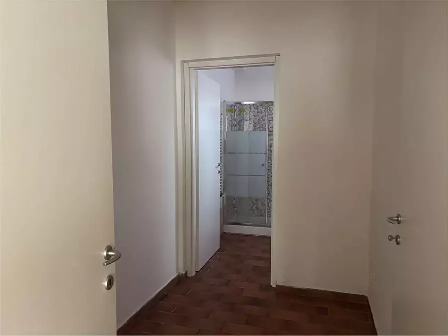 Immagine 8 di Appartamento in vendita  a Livorno