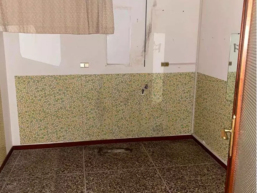Immagine 3 di Appartamento in vendita  a Livorno