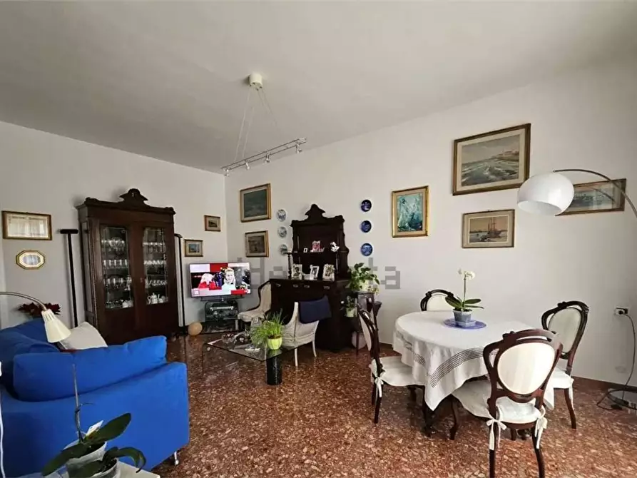 Immagine 5 di Appartamento in vendita  a Livorno