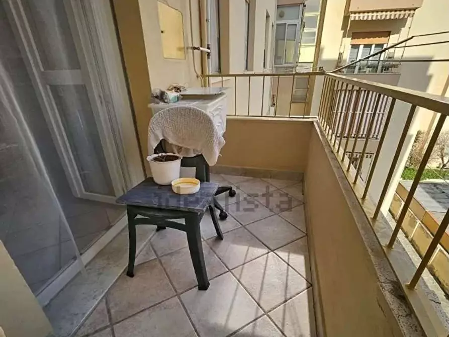 Immagine 10 di Appartamento in vendita  a Livorno